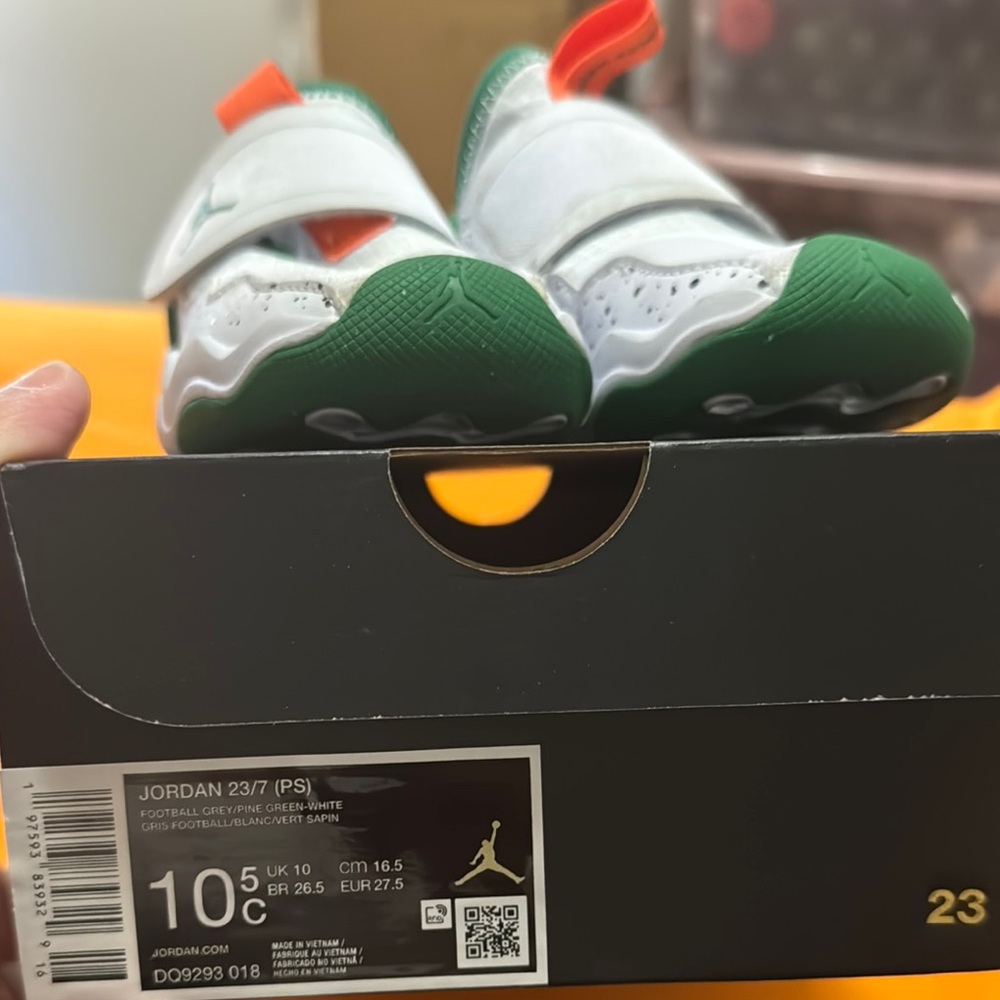 Jordan Green and White Sneakers Classic Basketball Design